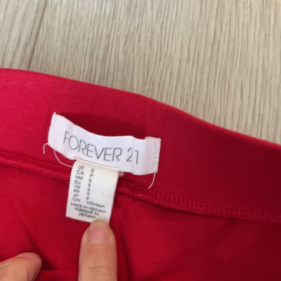 Red body con pencil skirt. - Picture 3 of 4